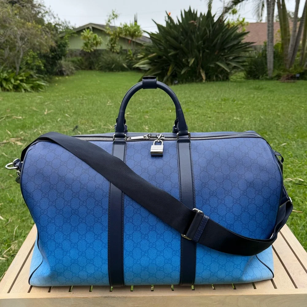 GUCCI Supreme Chroma large duffle bag